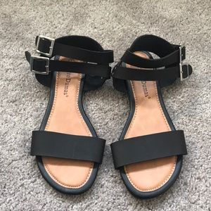 Pierre Dumas Sandals 💥Brand New 💥